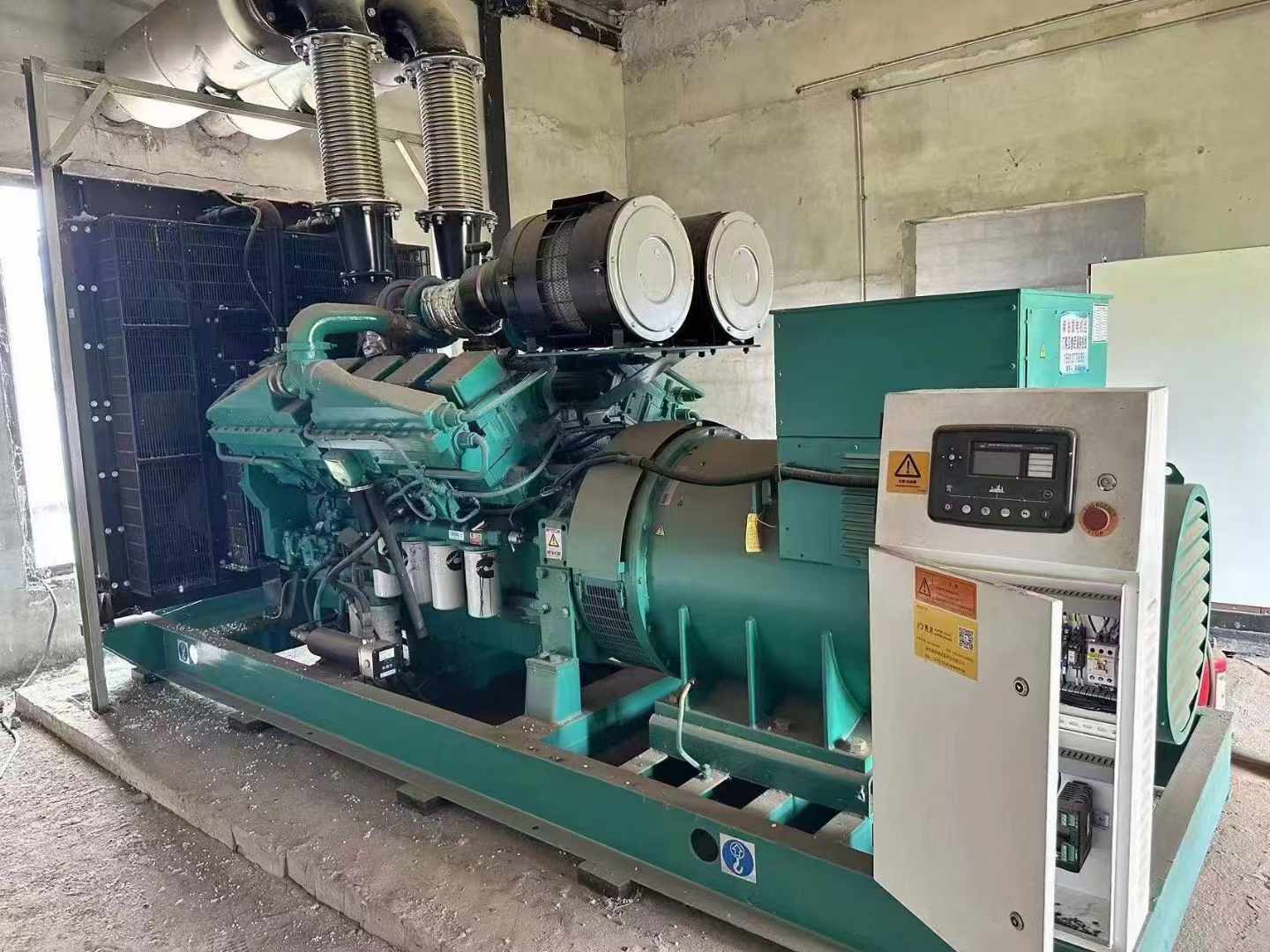 武平无功补偿装置的性能评估需要考虑哪些因素？