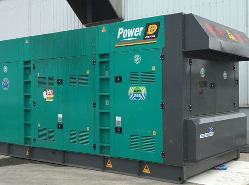 武平升级发电机组的过程中需要注意哪些安全事项？