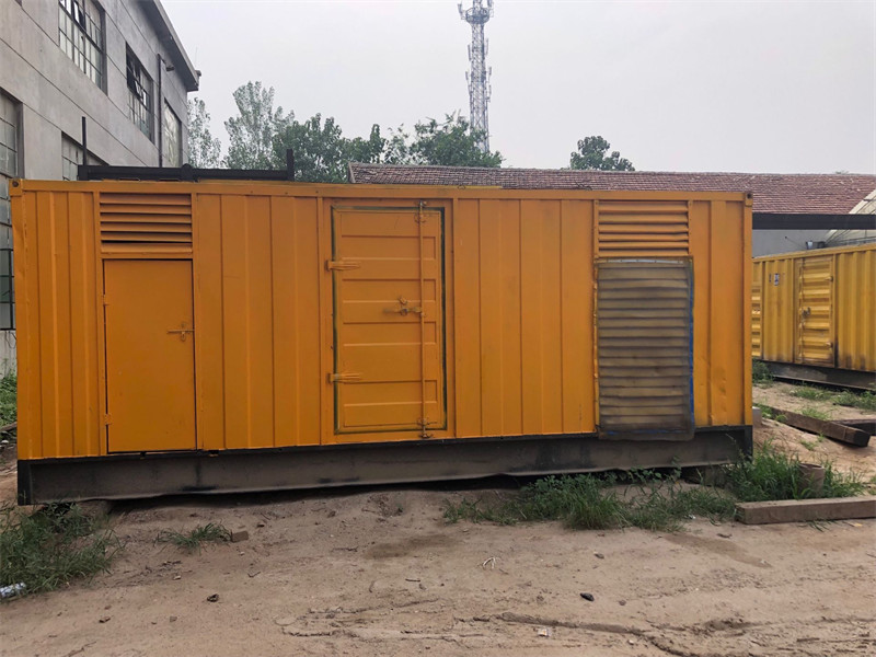 武平发电机出租进行负载测试时，电瓶电量不足的具体判断标准是什么？